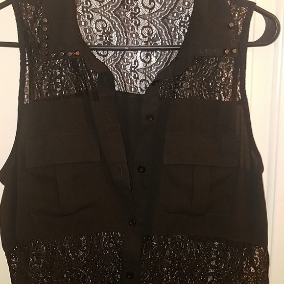 Shirt - Picture 2 of 4